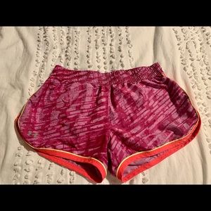 Under Armour Women’s Heat Gear Fitted Shorts
